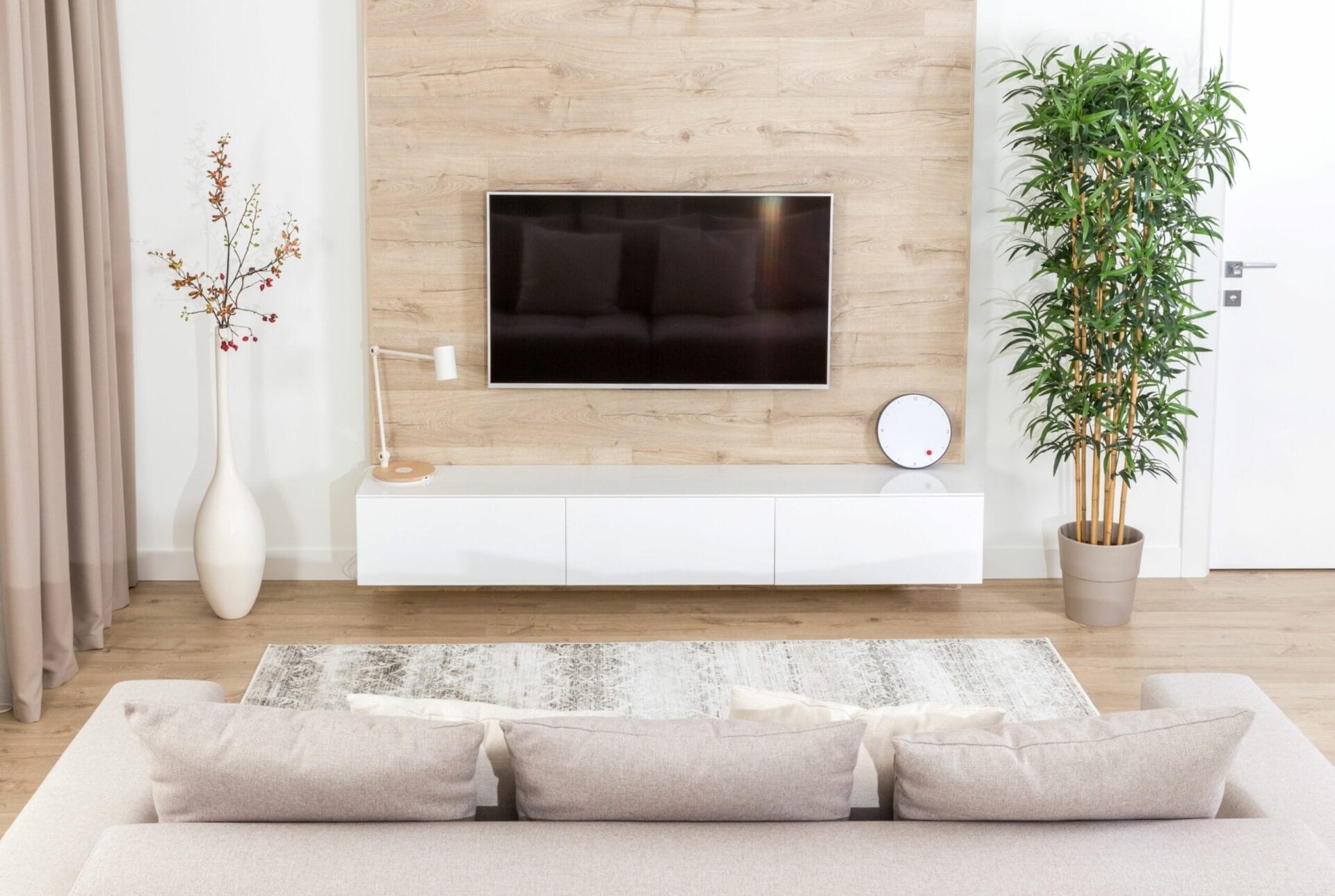 best_40_inch_TV_AdobeStock_249889478